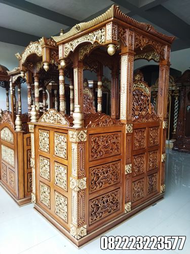 Model Mimbar Masjid Kayu Jati Motif Atap Mahkota
